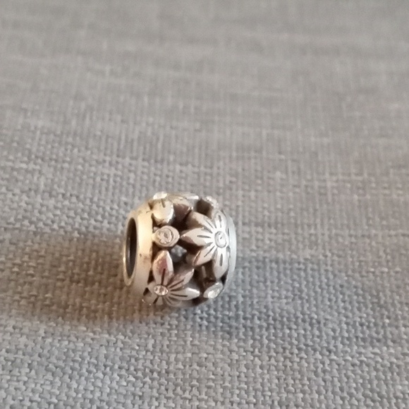 BRIGHTON BLACK ENAMEL, CRYSTAL AND SILVER FLOWER BEAD - Picture 5 of 5